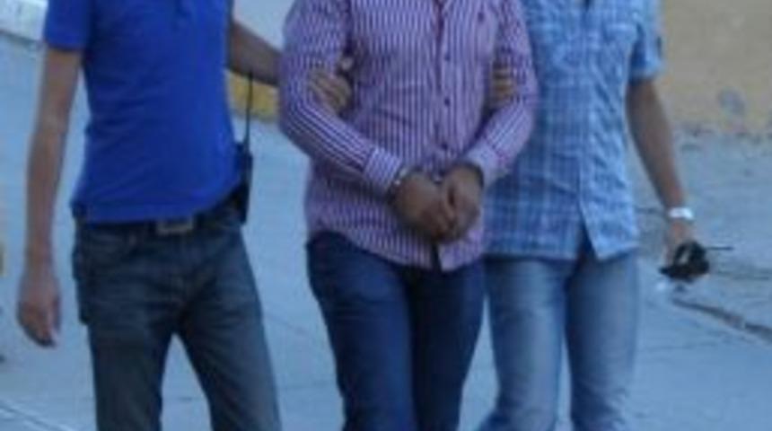 Sahte Basın Kartıyla Yakalandı