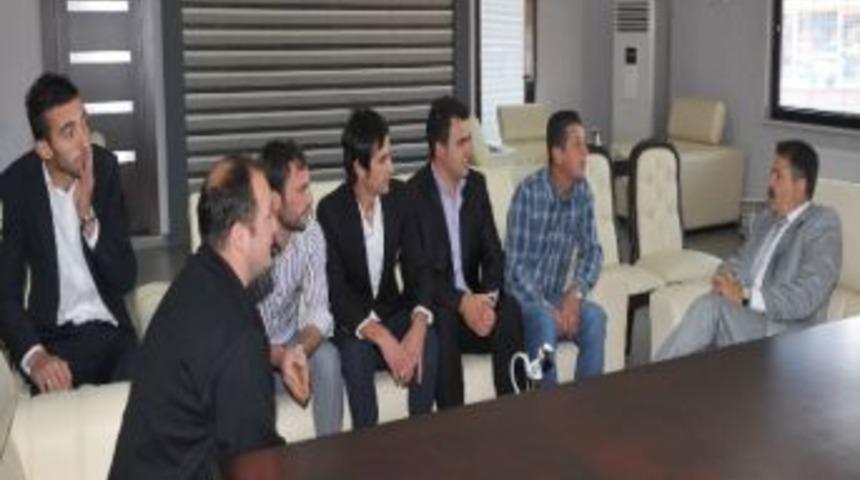 Sebze Ve Pazarcılar Derneği&rsquo;nden Başkan Berberoğlu&rsquo;na Ziyaret