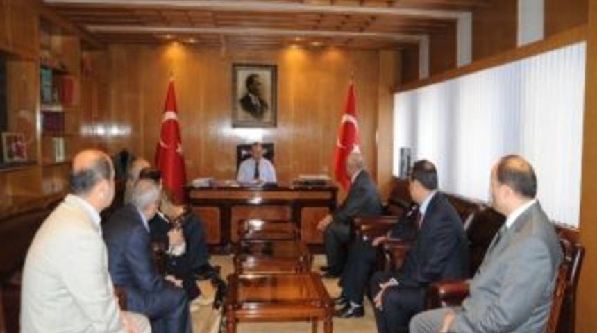 Ptt'nin 172. Kuruluş Yıld&ouml;n&uuml;m&uuml;'nde Vali Kızılcık'a Ptt Trabzon Başm&uuml;d&uuml;r&uuml; Cihan'dan Ziyaret