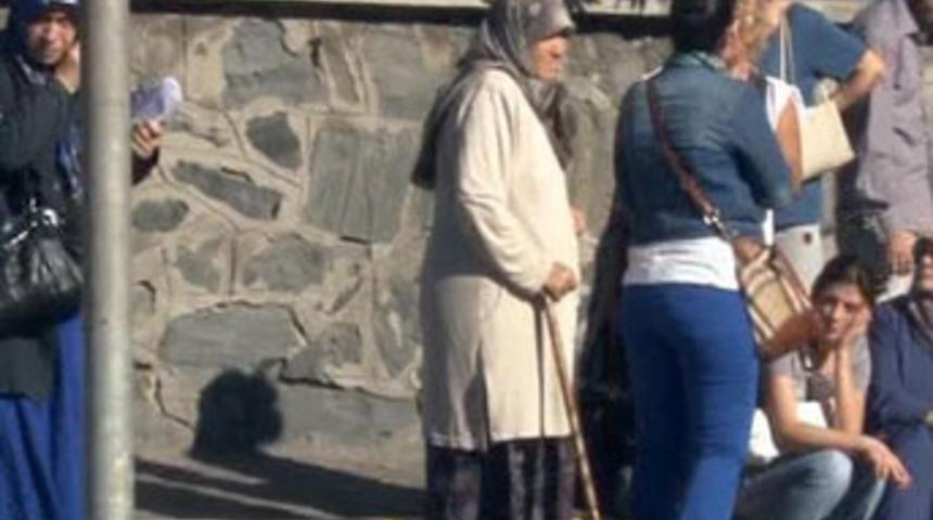 Eski eşe sokak ortasında kurşun yağmuru