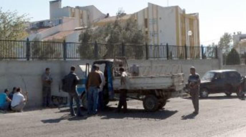 Çocuğunu Hastaneye Götüren Babanın Kamyoneti Yandı