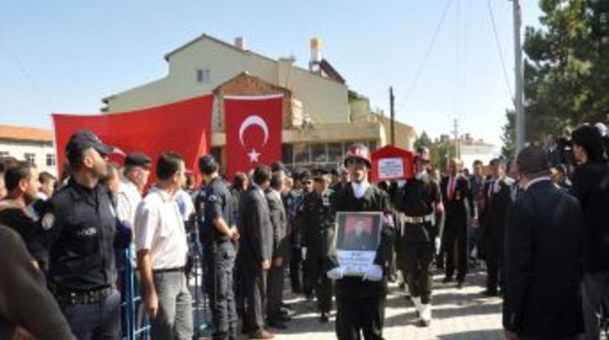 Şehit Uzman &Ccedil;avuş Alg&ouml;n&uuml;l, Afyonkarahisar'da Toprağa Verildi