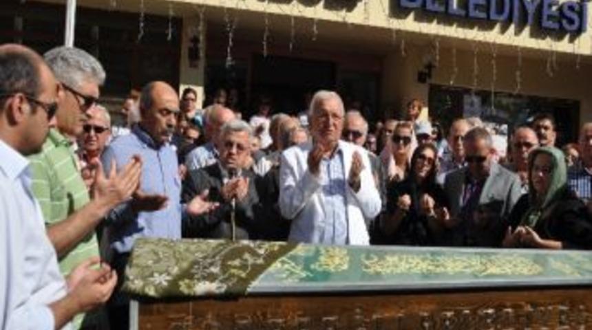 &Ouml;zyağ&ccedil;ı, Son Yolculuğuna Uğurlandı