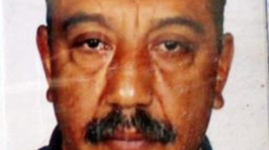 Merdivenlerden D&uuml;şen Adam &Ouml;ld&uuml;