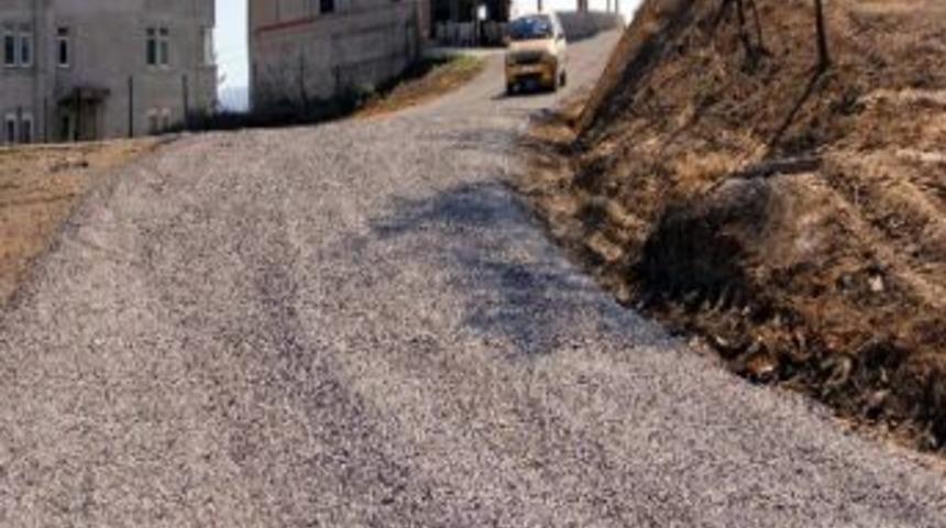 Belediye Asfaltlama &Ccedil;alışmalarına Devam Ediyor