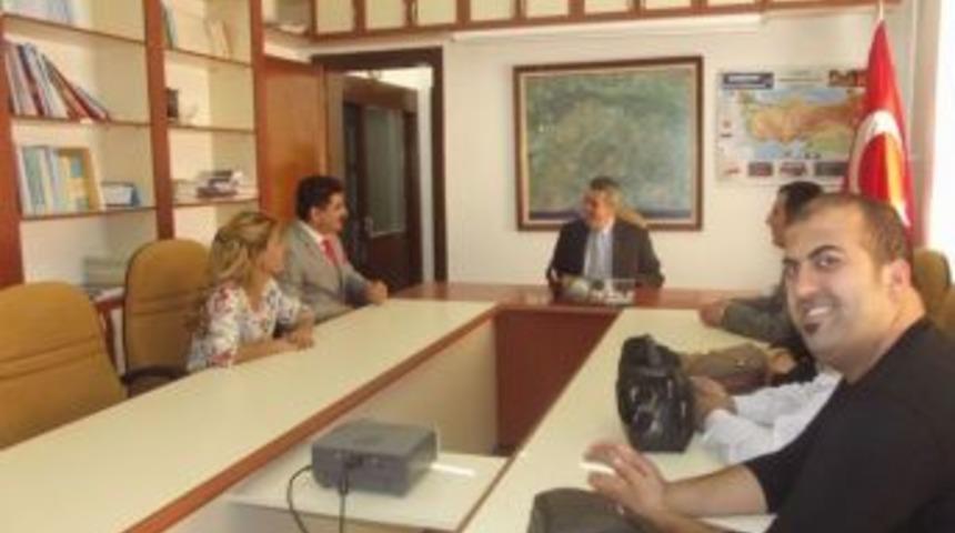 Komedi Dans &Uuml;&ccedil;l&uuml;s&uuml;nden Demirci Kaymakam Sezgin&rsquo;e Ziyaret