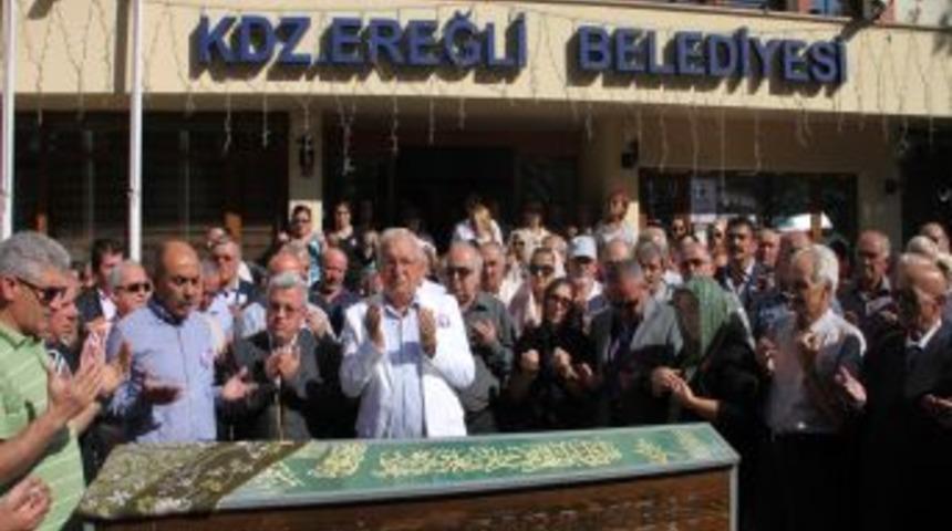 Eski Belediye Meclis &Uuml;yesi &Ouml;zyağcı Son Yolculuğuna Uğurlandı