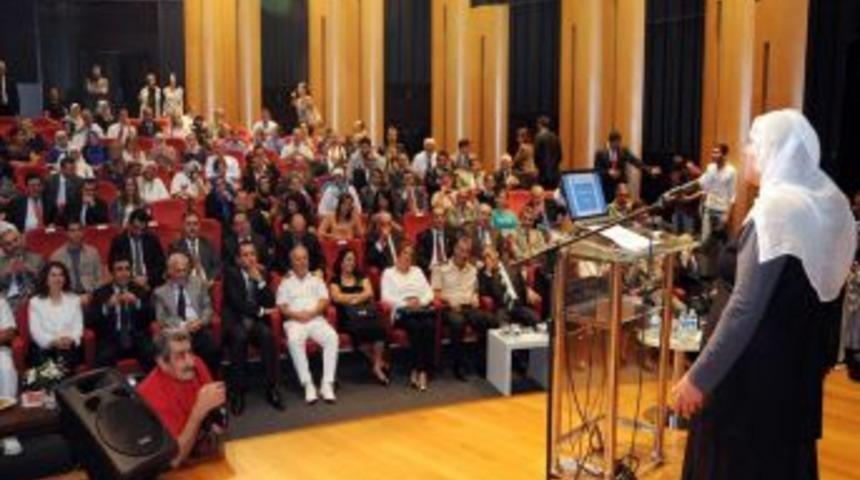 Okuma Yazma &Ouml;ğrendi, Sevin&ccedil; Kahkahaları Ile Salonda Bulunanları Kırdı Ge&ccedil;irdi