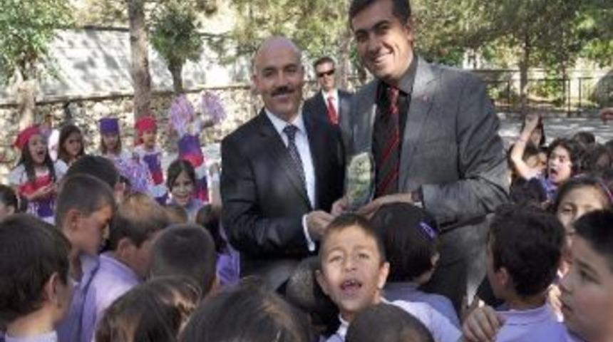 Başkan Kalaycı&rsquo;ya Eğitime Katkı Plaketi