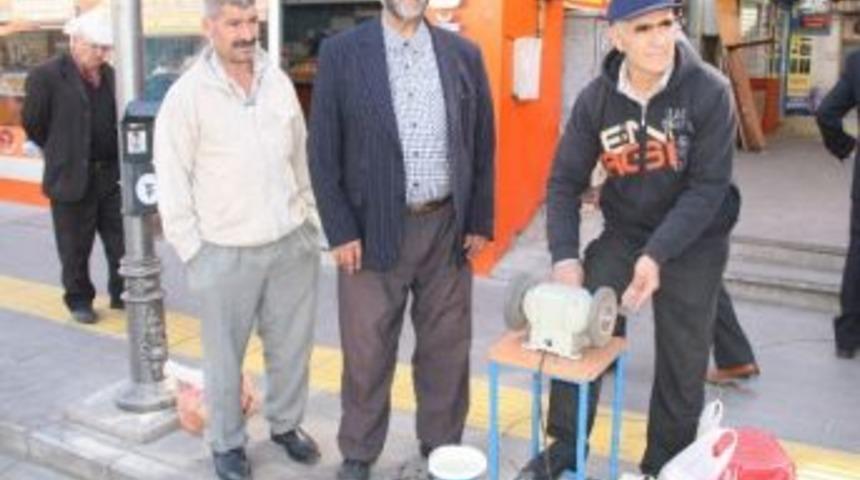 Yozgat'ta Bı&ccedil;ak&ccedil;ılar Piyasaya &Ccedil;ıktı