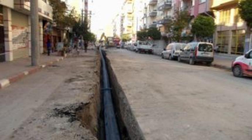 Belediye İ&ccedil;me Suyu Şebeke Yenileme &Ccedil;alışmalarını S&uuml;rd&uuml;r&uuml;yor