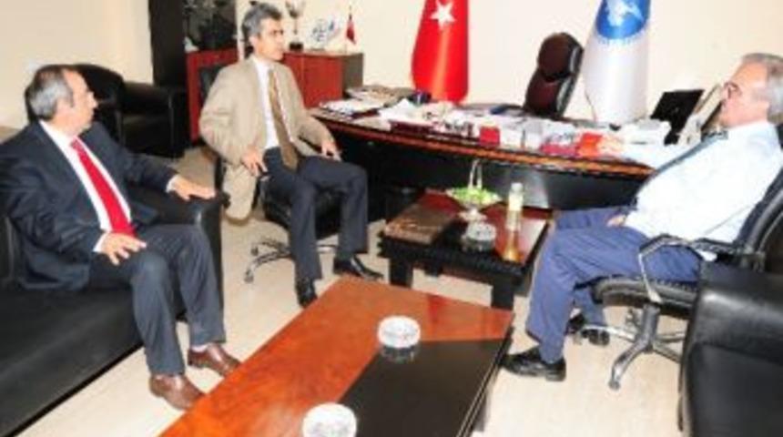 Rekt&ouml;r Battal&rsquo;a Taziye Ziyaretleri S&uuml;r&uuml;yor