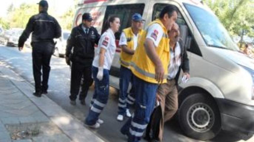 Ağabeyi ve yeğenini sokak ortasında bı&ccedil;akladı