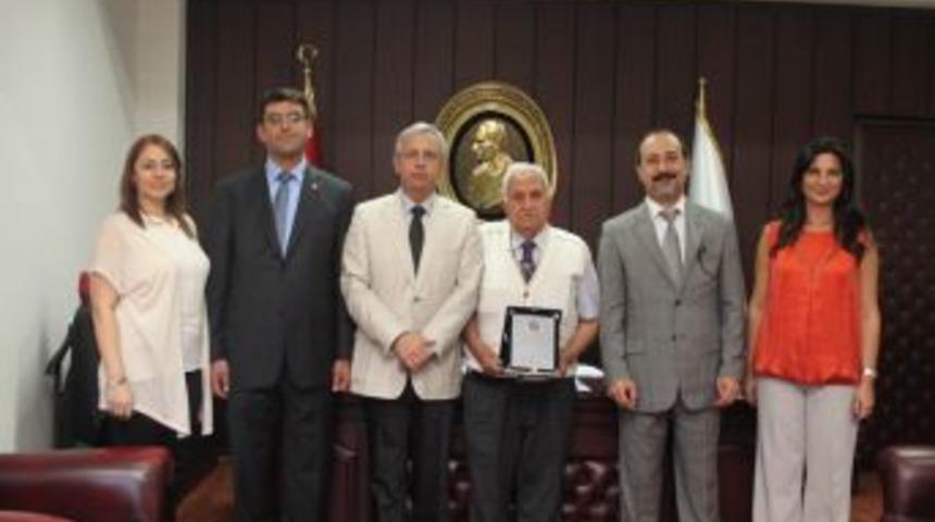 50 yıllık bilirkişiye plaket