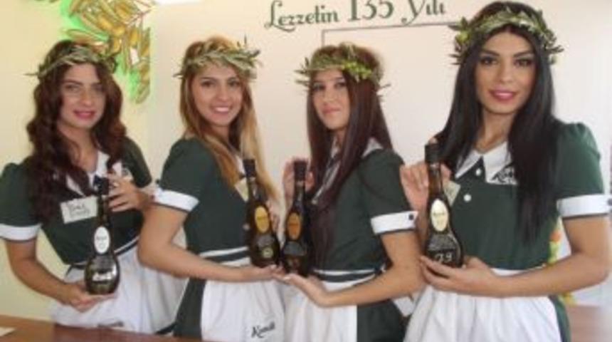 Ayvalık&rsquo;ta 8.zeytin Hasat Şenlikleri Zeytin Pazarı A&ccedil;ılışıyla Başladı