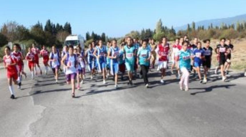 Edremit&rsquo;te 29 Ekim Cumhuriyet Koşusu Yapıldı