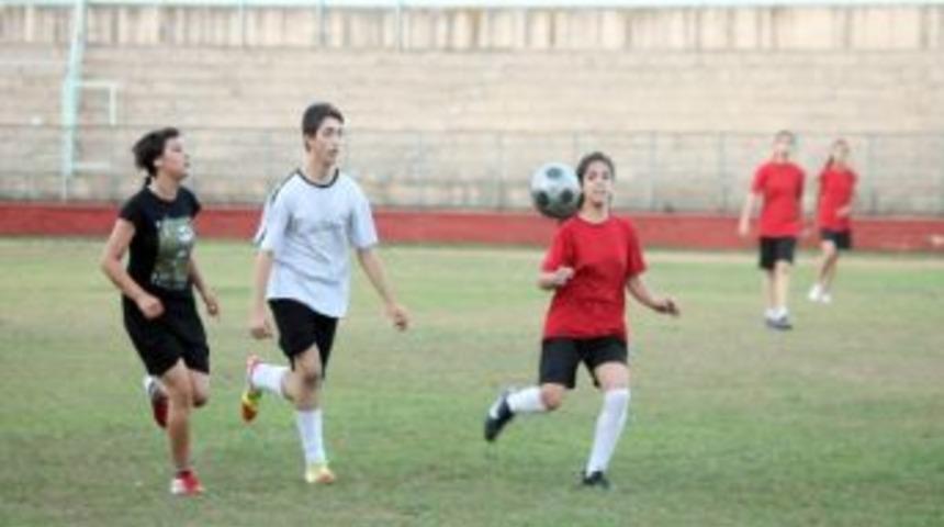 Yalova&rsquo;nın Dişi Messileri Lige Hazır
