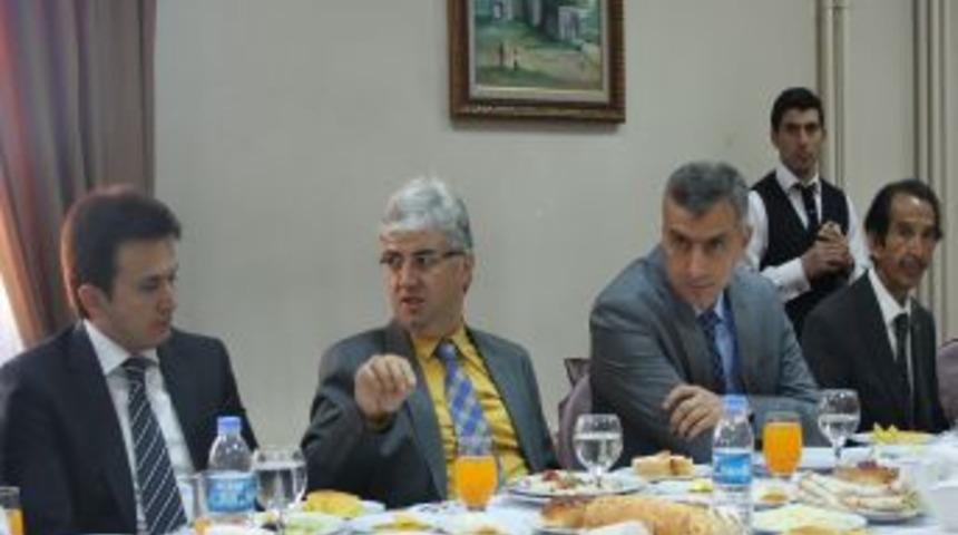 Vali Tepe: Artık Kars'ta G&uuml;zel Işler Oluyor