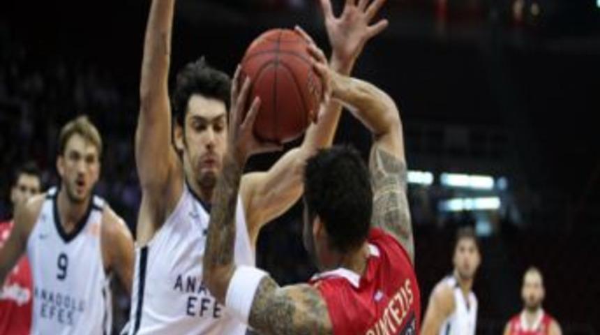 Anadolu Efes: 98 - Olympiacos: 72