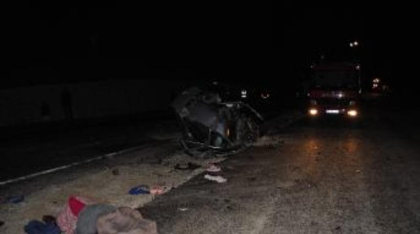 Amasya'da Zincirleme Kaza: 2 &Ouml;l&uuml;, 3 Yaralı