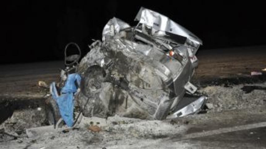 Amasya'da Kaza: 2 &Ouml;l&uuml;, 3 Yaralı