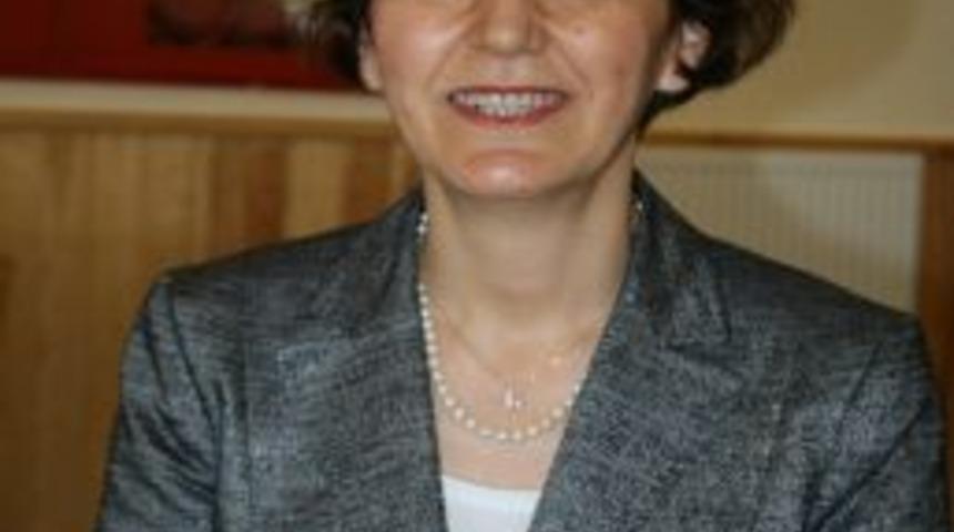 D&uuml;zce &Uuml;niversitesi Rekt&ouml;r&uuml; Şerifoğlu: