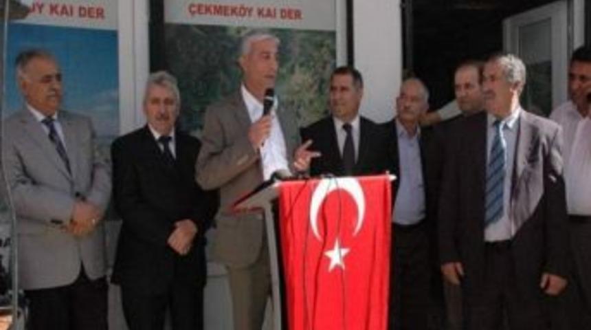 Ak Parti Kars Milletvekili &Ccedil;ekmek&ouml;y&rsquo;de Dernek A&ccedil;ılışına Katıldı