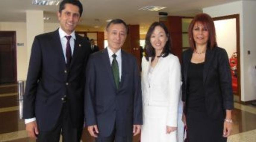 Mersin-kushimoto D&uuml;nyaya &Ouml;rnek Bir Dostluk Sergiliyor