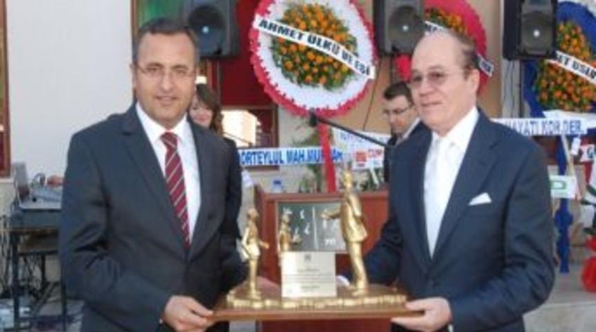 D&ouml;rt Eyl&uuml;l Fehmi Mehmet Ş&uuml;kriye İlk&ouml;ğretim Okulu T&ouml;renle A&ccedil;ıldı