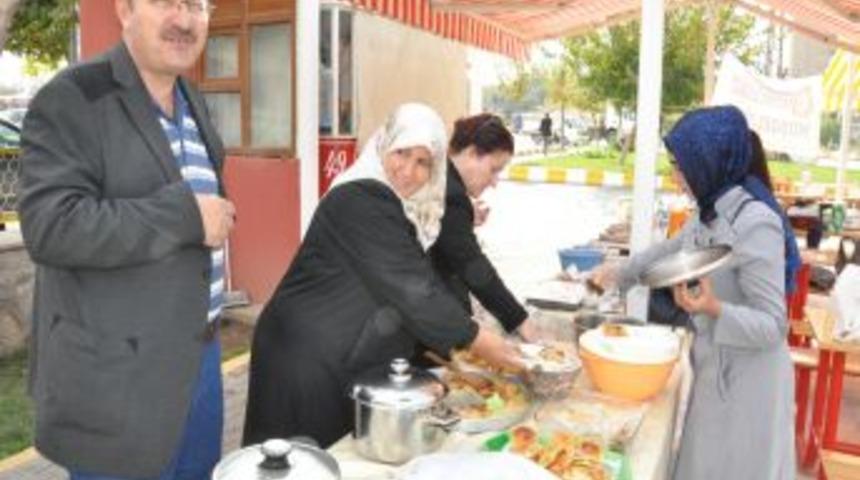 Muş'ta Ihtiya&ccedil; Sahibi &Ouml;ğrenciler I&ccedil;in Kermes D&uuml;zenlendi