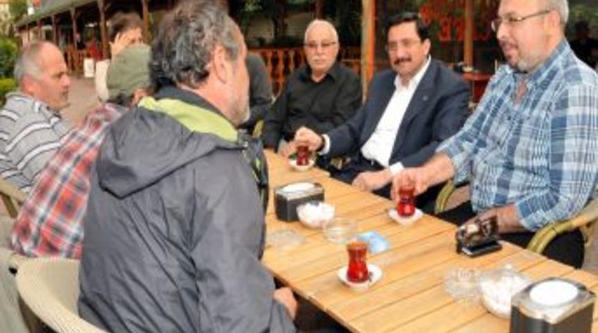 Başkan Ak, Vatandaşla &Ccedil;ay Sohbetlerinde Buluşuyor