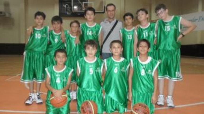 Cumhuriyet Kupası&rsquo;nı Emine Nakıboğlu Ortaokulu Kazandı