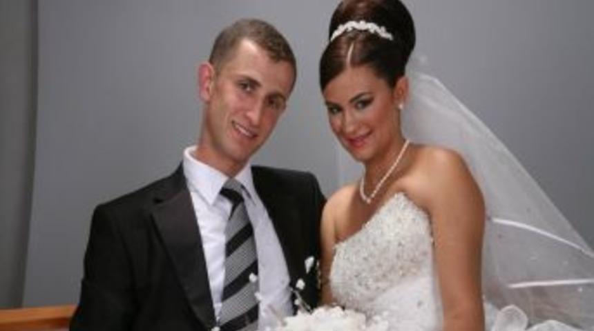 Şehit Ko&ccedil;'tan Geriye Eşi Ve Kızıyla &Ccedil;ekilmiş Fotoğraflar Kaldı