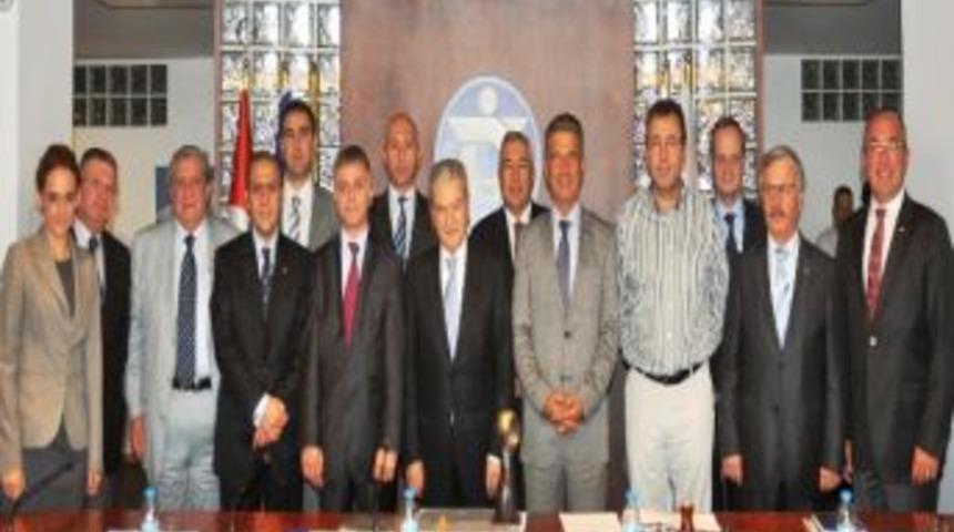 Kruvaziyer Turizmi İ&ccedil;in İki &Ouml;nemli Karar