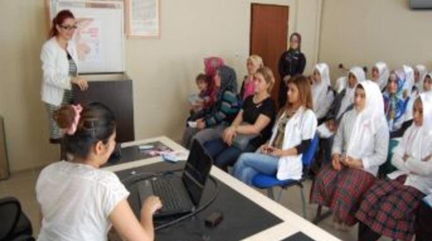 Samsatlı Kadınlar Meme Kanseri Konusunda Bilgilendirildi