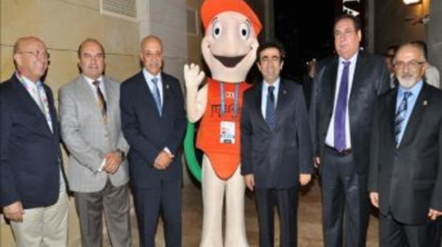 Vali G&uuml;zeloğlu, Addadı İle Yemekte Bir Araya Geldi