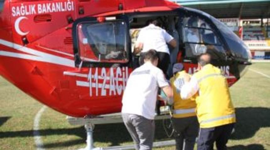 &Ccedil;ay Suyuyla Haşlanan &Ccedil;ocuk Helikopterle Hastaneye Yetiştirildi