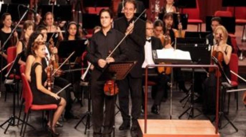 Senfoni Konserleri Devam Ediyor