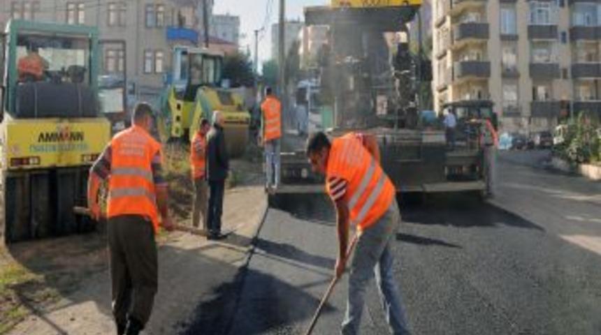 Trabzon'da K&ouml;seoğlu Caddesi Yeniden Asfaltladı
