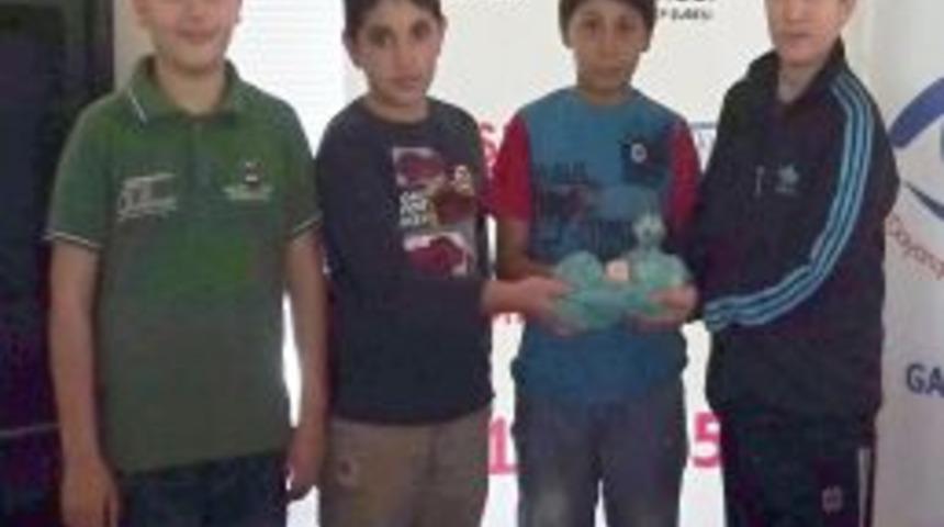 Har&ccedil;lıklarını Kurban Bayramı &Ouml;ncesi Afrika&rsquo;ya G&ouml;nderdiler