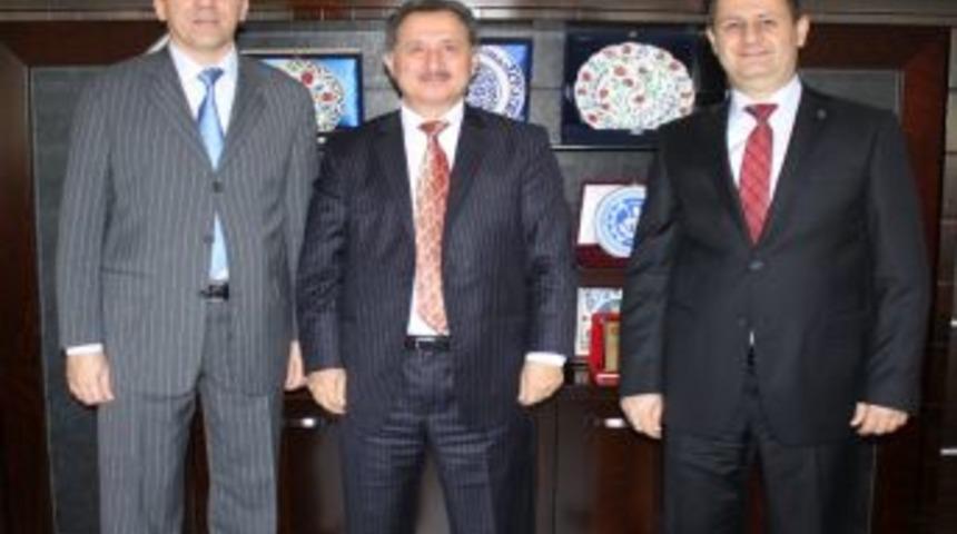 Bursa'da Bilgisayar M&uuml;hendisi Sıkıntısı Had Safhada