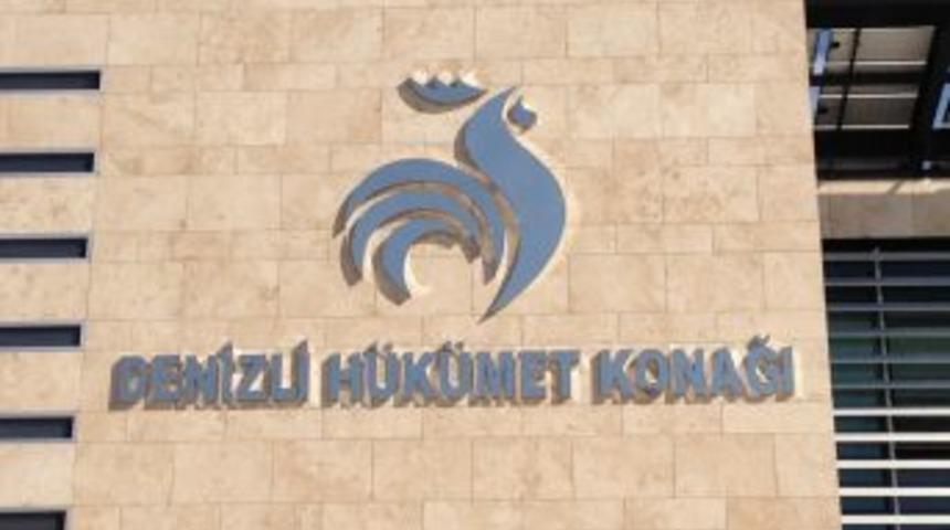 CHP 'H&uuml;k&uuml;met Konağı' Tabelasına Karşı &Ccedil;ıktı