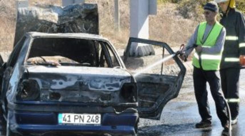 Bolu’da Kaza Yapan Otomobil Yandı: 3 Yaralı