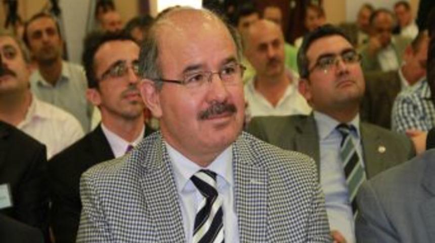 H&uuml;seyin &Ccedil;elik: PKK, K&uuml;rtlerin Cahil Olanını Sever