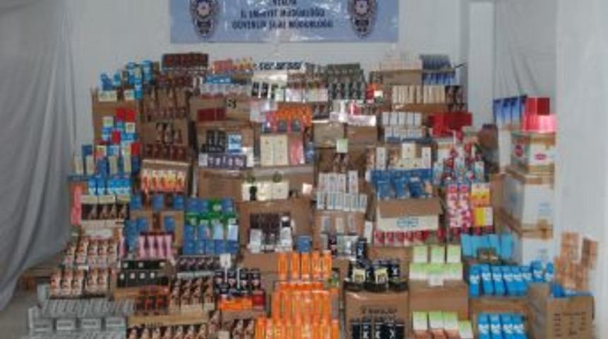 Antalya'da 17 Bin 882 Adet Sahte Parf&uuml;m Ele Ge&ccedil;irdi