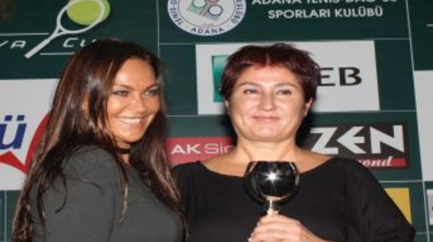 Avşar, H&uuml;lya Cup Tenis Turnuvası&rsquo;nın &Ouml;d&uuml;llerini Dağıttı