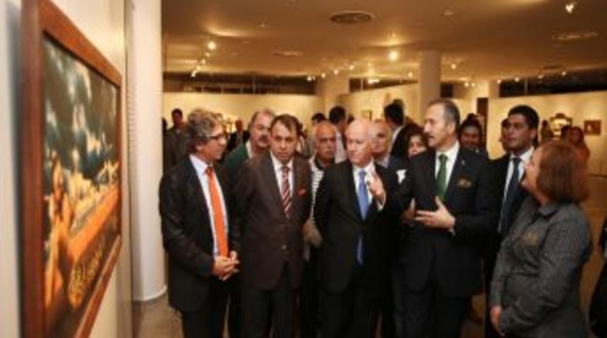 Şahmeran Fig&uuml;rleri Sanatseverlerin Beğenisine Sunuldu