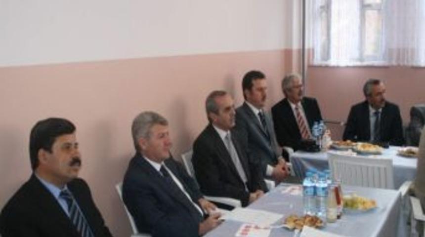 Müdürlerden Öğrencilere Yakın Markaj