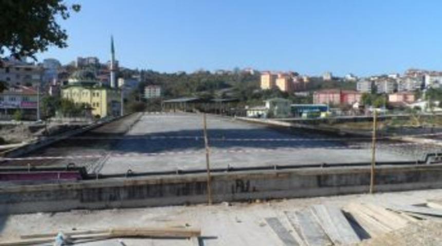 Fatih K&ouml;pr&uuml;s&uuml;nde beton d&ouml;k&uuml;ld&uuml;