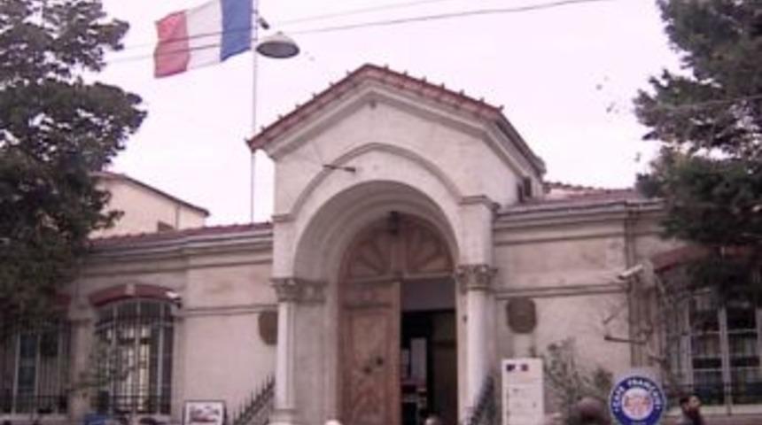 Fransa Konsolosluğu, Vize I&ccedil;in Okul Diploması Istedi